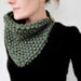 Chunky knit scarf green soft wool scarflette cowl neckwarmer memake handmade winter fashion accessory