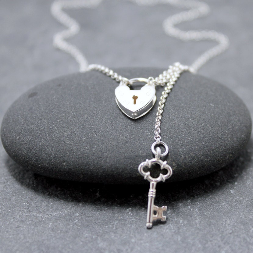 HEART LOCK Necklace Lariat