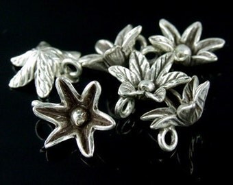 4KH-014 thai karen hill tribe silver 4 wild flower charm