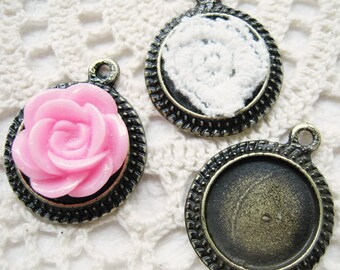 50 pcs of High Quality 24mm Antique Brass Cabochon Pendant Base charm with Loop