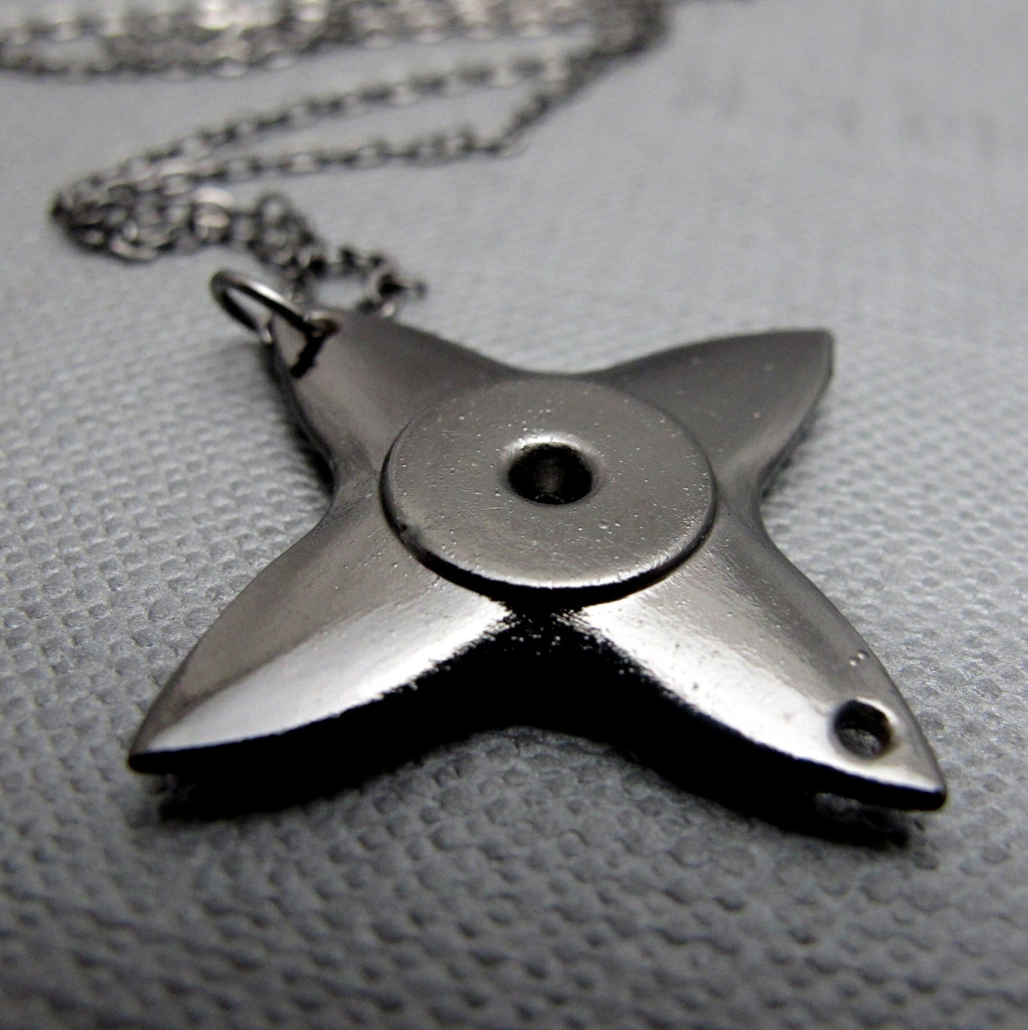 Shuriken necklace Clearance
