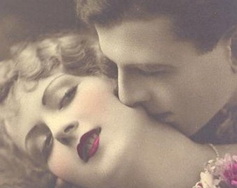 Digital Download Image Instant, Vintage Inspired, Gorgeous romantic couple, the kiss,perfect for tags, to frame, to make art work.