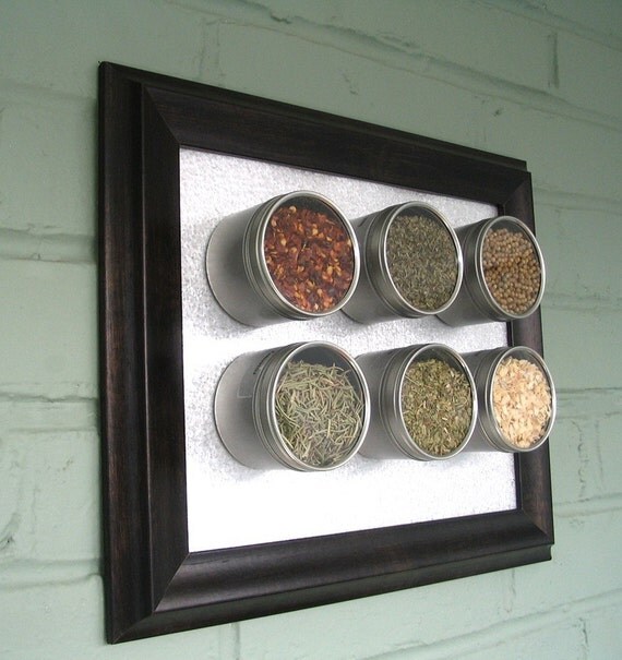 spicelab spice rack with round containers. a perfect