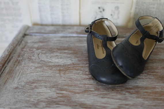 women's t strap mary jane flats