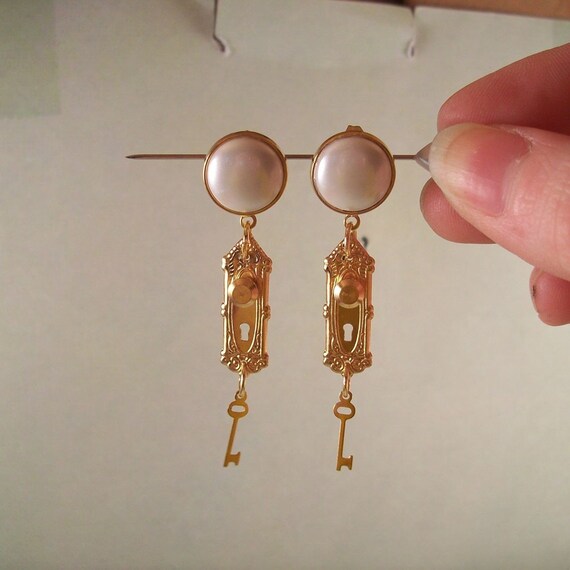 Elegant Door Knob Earrings