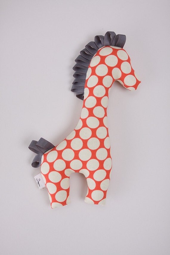 small giraffe plush toy