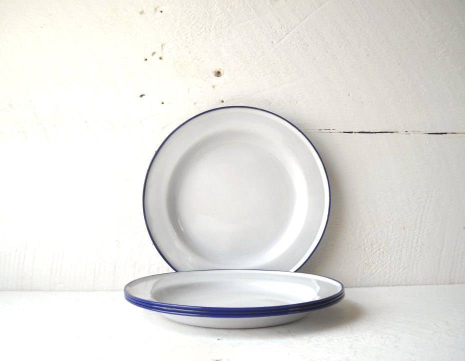 4 Enamel Plates White Blue Vintage Sweden Granite