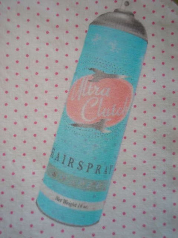 Flirt Apron Ultra Clutch Hairspray