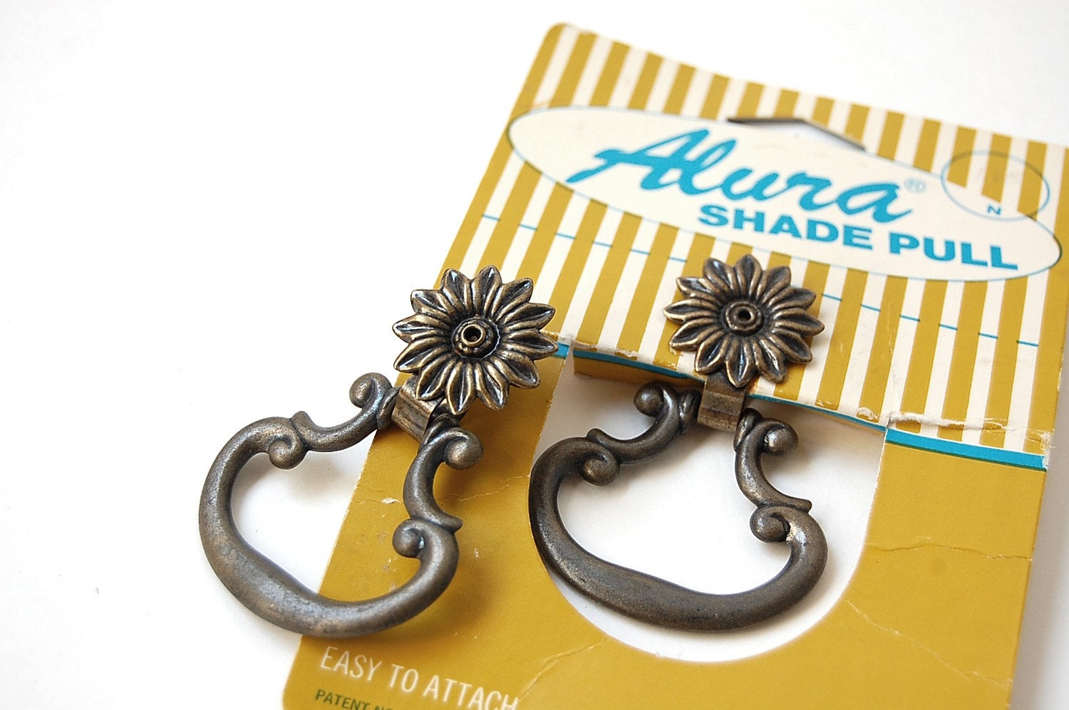 Set of 2 Vintage Alura Shade Pulls . French Country Chic