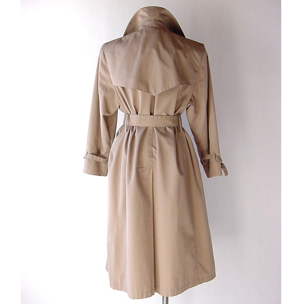 Khaki London Fog Trench Coat . Belt . D ring Buckles