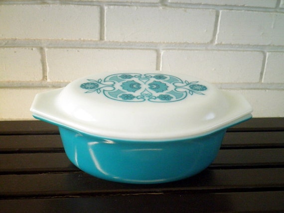 Vintage Pyrex Horizon Blue Casserole Dish with Lid 1 by KatFinds