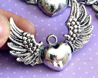 Sale 10pcs Big Antique Silver Wing with Heart Pendants EA11896Y