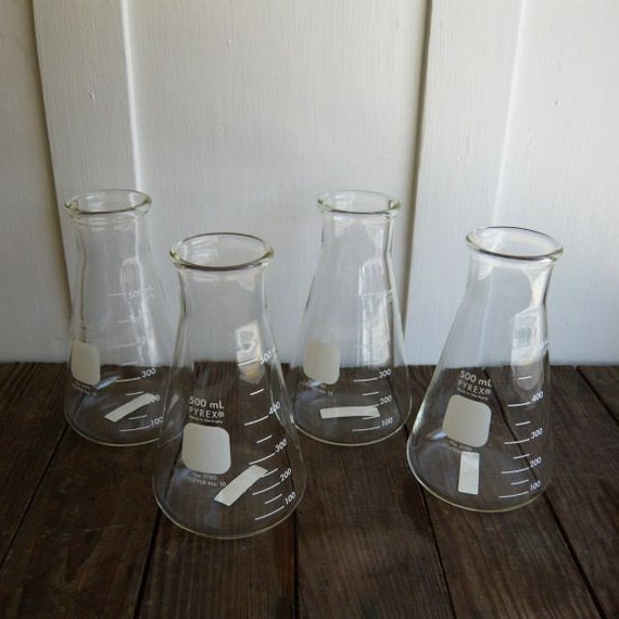 Vintage Pyrex Lab Glass Set