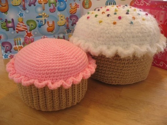 crochet giraffe pattern mini djonesgirlz Cupcake on Etsy Pattern Pillow PDF by