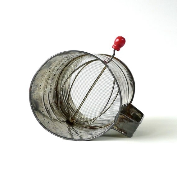 Vintage Bromwell's 5 Cup Sifter