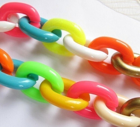 Colorful Assortment of Vintage Plastic Chain Link Charms 30