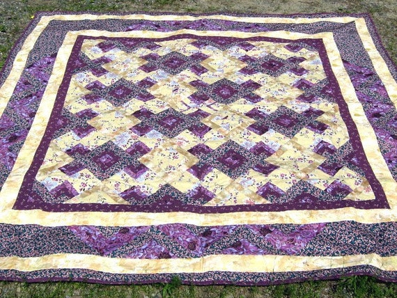 Oriental Hidden Wells Queen Size Quilt
