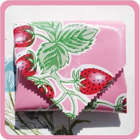 sandwich wrap & cotton liner/napkin PINK STRAWBERRIES