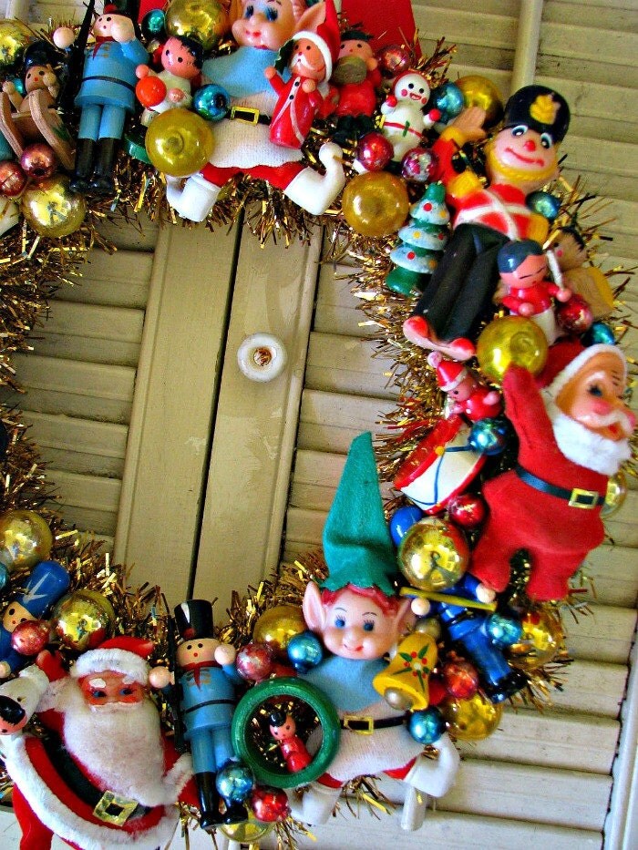 Woolworth's Tribute Vintage Christmas Wreath with LOTS of