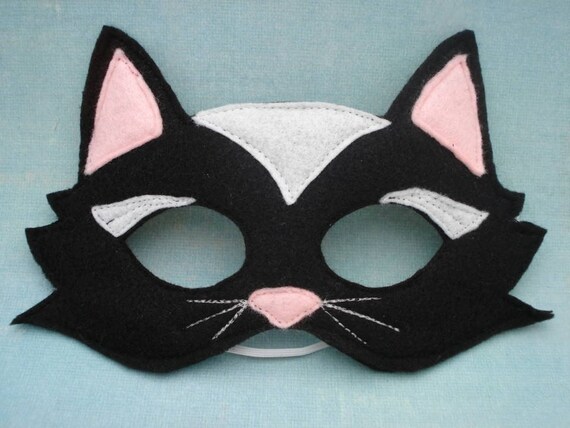 Commander le masque pour la personne des boutons