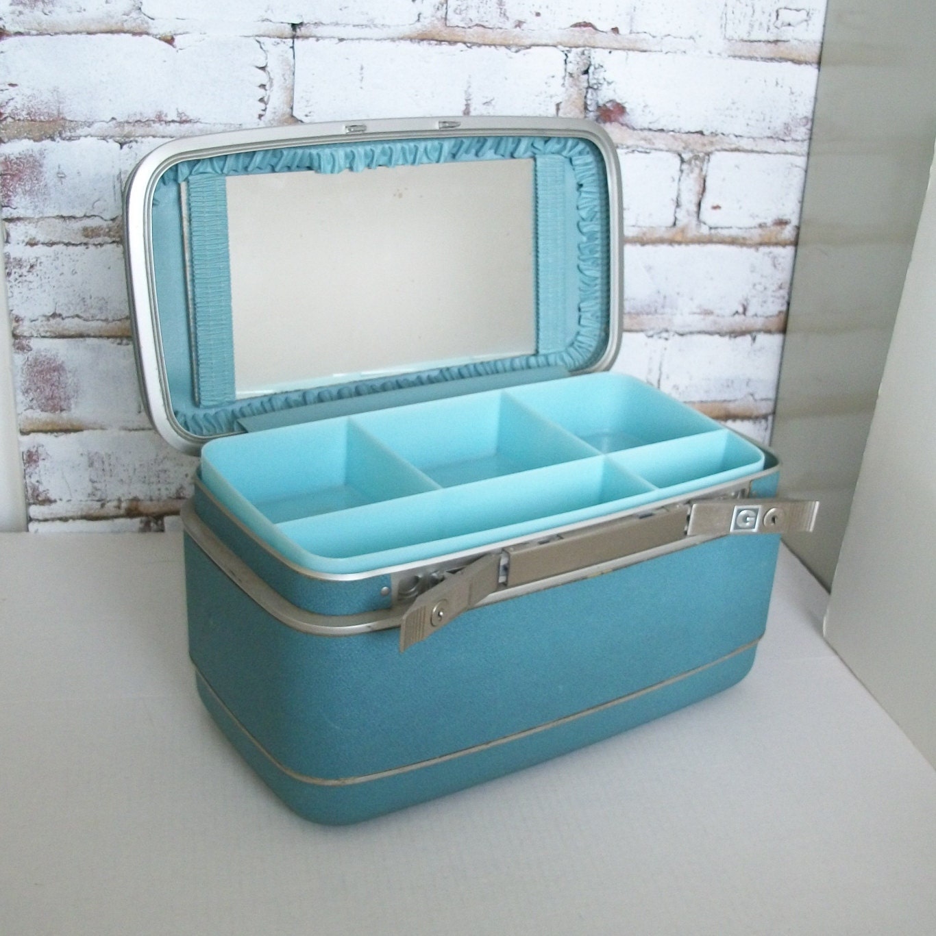 Vintage Blue Samsonite Hardside Train Case Mirror Tray