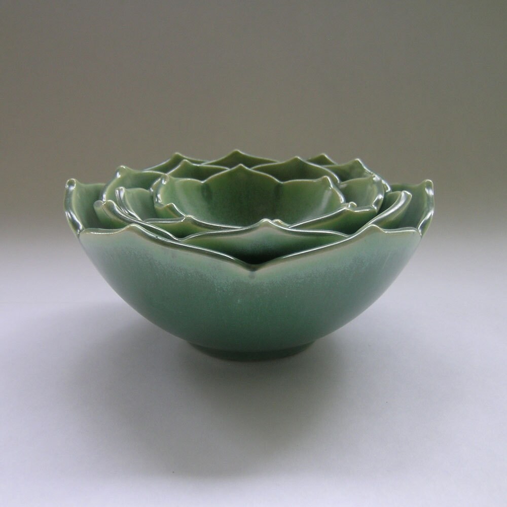 Four Nesting Lotus Bowls in Green