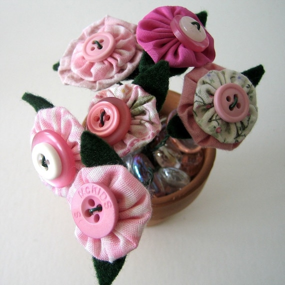 Mini Fabric Yoyo Button Flower Bouquet Table Favor Office, Hospital, Small Room Decor Fragrance Free Pinks