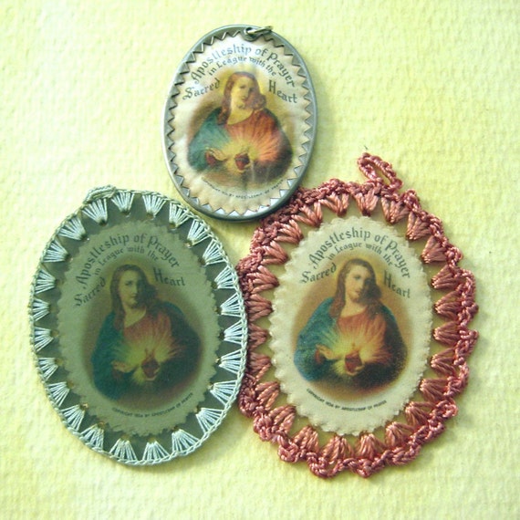 Vintage Crocheted Religious Items Sacred Heart by rakubuttons