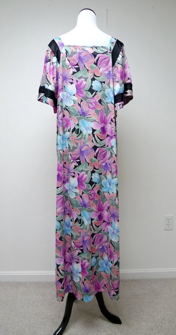 vintage Hawaiian floral muumuu dress . plus size