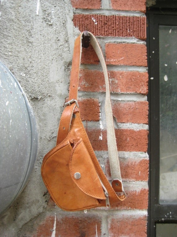 Cool Vintage 70s Hippie Leather Fanny Pack Pocket Bag Belt