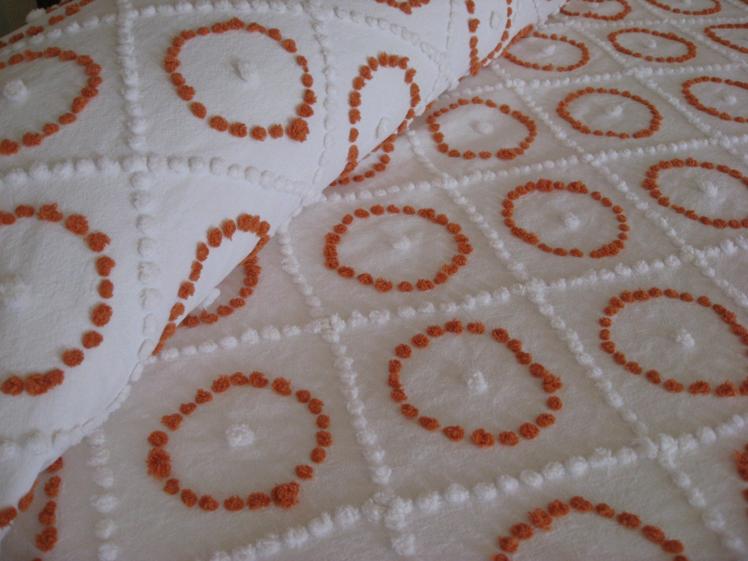 Vintage Chenille Bedspread Mid Century Modern Style - ... Bedspread - Mid Century Modern Style - Circles. Ã°ÂŸÂ”ÂŽzoom