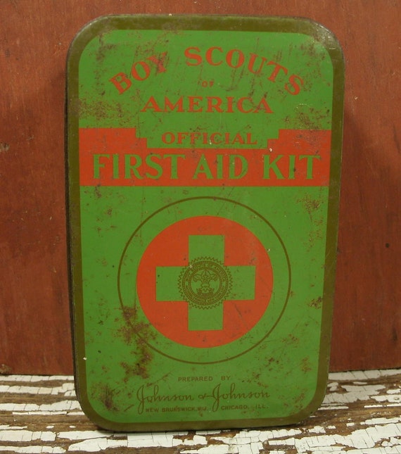 Vintage Boy Scouts Of America Official First Aid Kit Tin