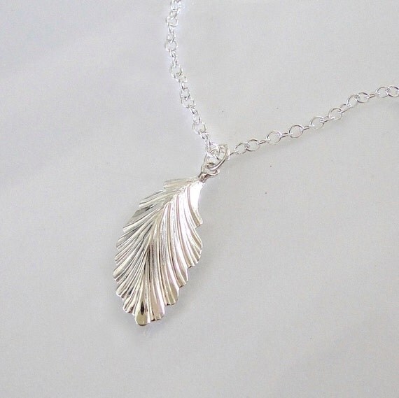 Items similar to Leaf Necklace - As Seen on Courtney Cox And Jennifer ...