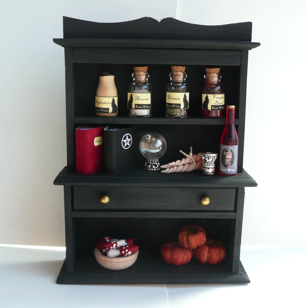 Miniature Dollhouse for Witch or by kaleidoskopicromance