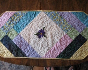11 Pastel Forget-Me-Not Table Runner