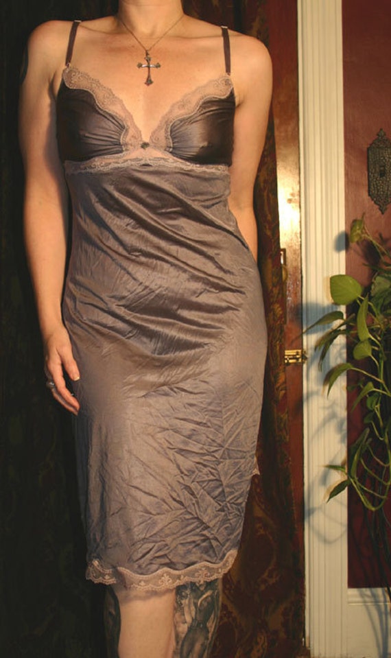 Vintage Maidenform Gray Ladies Full Slip 36
