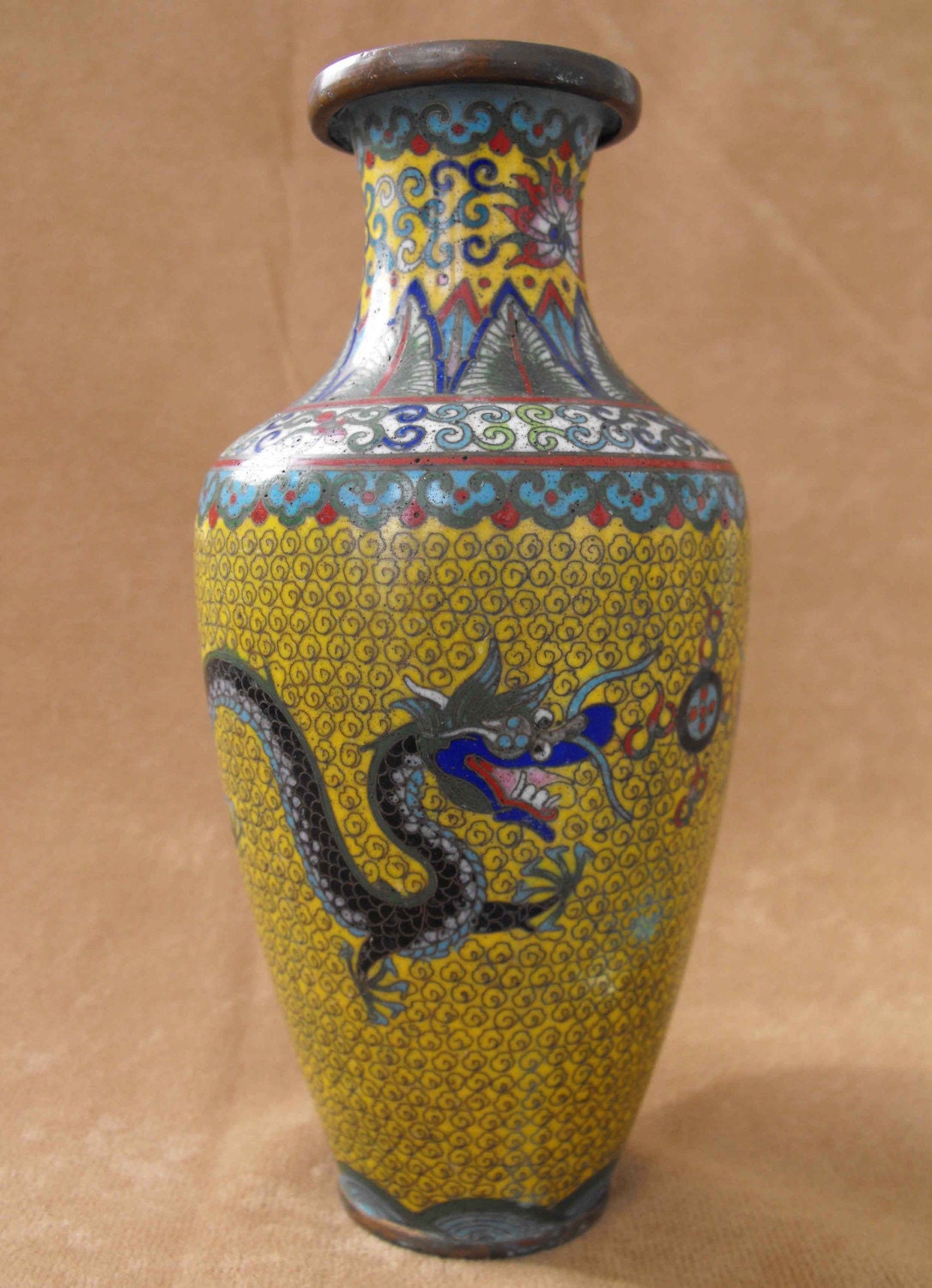 Antique Vase JAPAN Cloisonne Dragon ca 1900