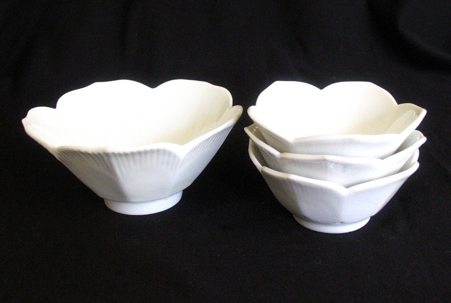 Vintage White Daisy Tulip Shape-Bowls-Porcelain Ceramic