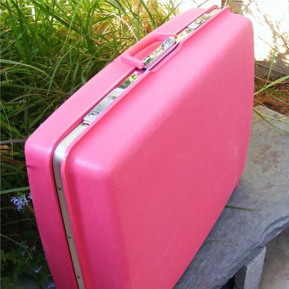 Vintage Samsonite Luggage Saturn in Hot Pink and