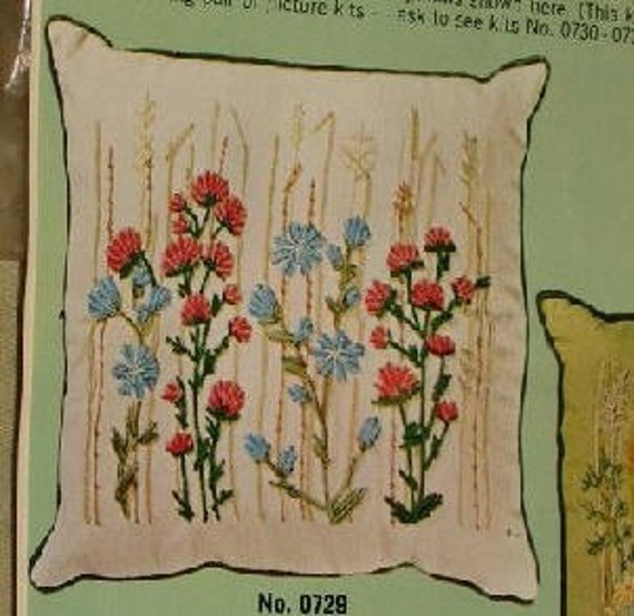 Items similar to VINTAGE PARAGON CREWEL EMBROIDERY PILLOW KIT FLOWERS ...