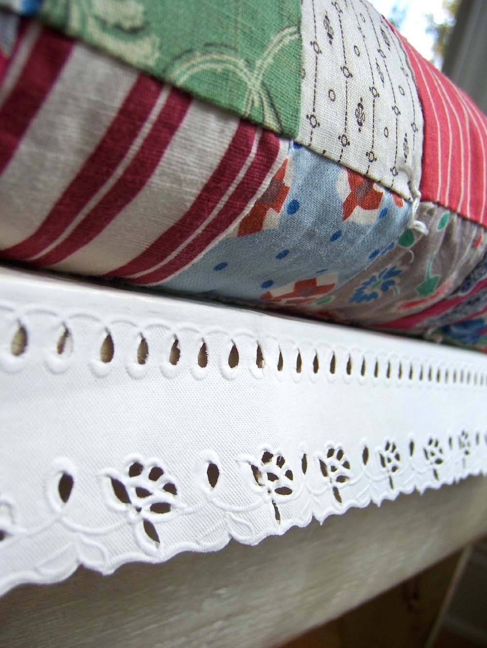 Vintage Shelf Paper With Lace Trim Border by cattales on Etsy