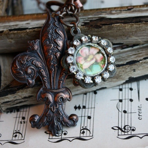 Items similar to Prim (vintage inspired necklace, primrose, rhinestone