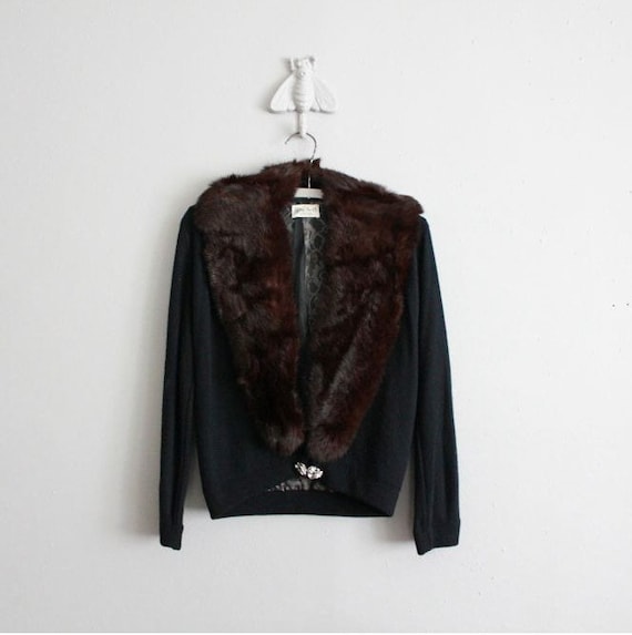 1950s vintage black fur collar cardigan