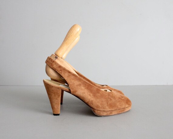 1980s vintage Italian fine suede platform heels 7.5