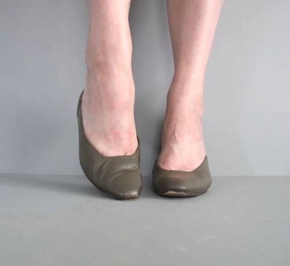 vintage capezio t strap flats