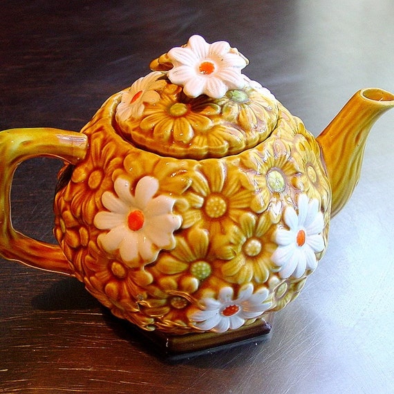 Vintage Daisy Teapot Fred Roberts Kitcsh By Goodlookinvintage