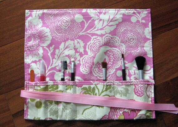 Make-up Brush Roll / Cosmetic Brush Organizer by poseypatch