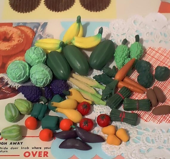 Plastic Fruit and Vegetable Miniatures / Dollhouse / Fruit