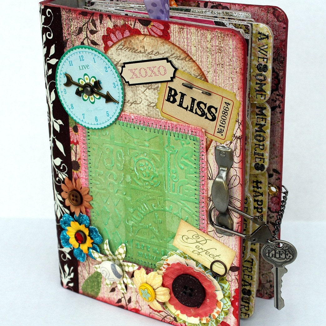 BLISS Chipboard Binder Scrapbook Album