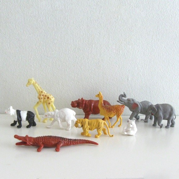 10 Vintage Miniature Zoo Animal Figurines Plastic Toy Lot